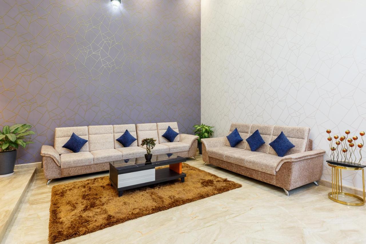 Royal Ace Boutique Hotel Bangalore Extérieur photo